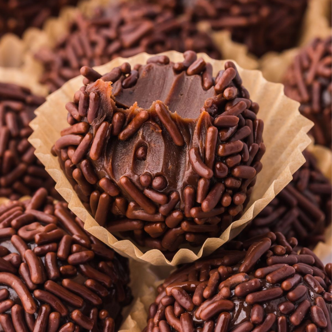 O Truque do Brigadeiro Gourmet – Mais de 30 Sabores Lucrativos para Vender Todo Dia 💰